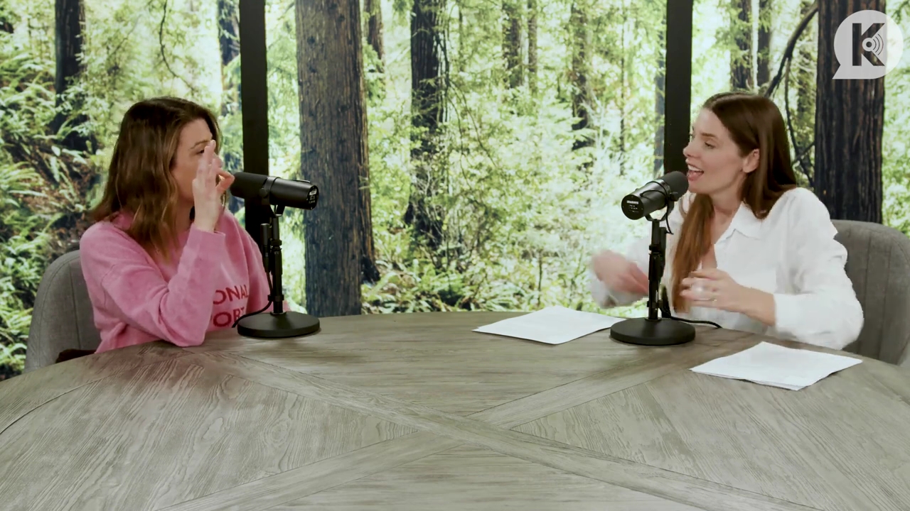 Ashley-Greene-dot-nl_TheTwilightEffect-Episode1TwilightRewatch-Part1of32315.jpg Ashley-Greene-dot-nl_TheTwilightEffect-Episode1TwilightRewatch-Part1of32315.jpg