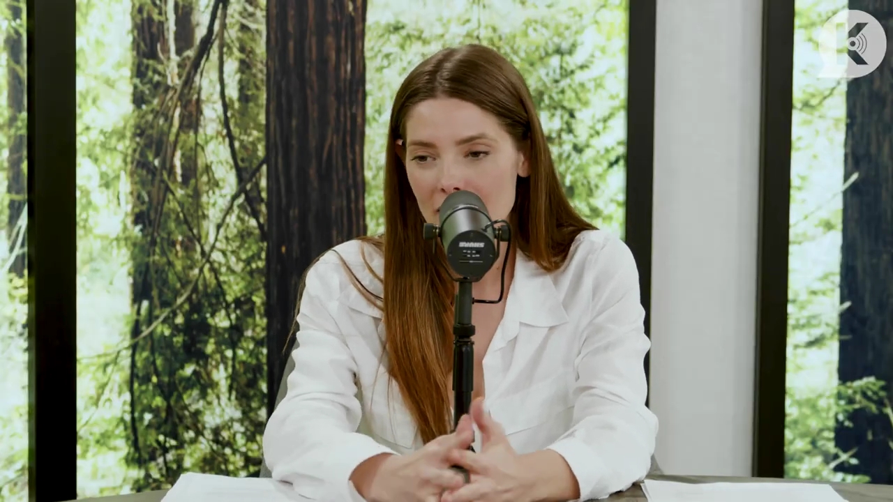 Ashley-Greene-dot-nl_TheTwilightEffect-Episode1TwilightRewatch-Part1of32335.jpg Ashley-Greene-dot-nl_TheTwilightEffect-Episode1TwilightRewatch-Part1of32335.jpg