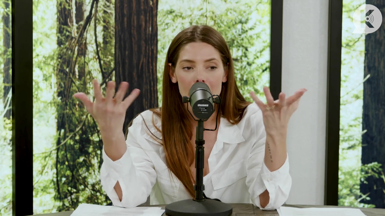 Ashley-Greene-dot-nl_TheTwilightEffect-Episode1TwilightRewatch-Part1of32373.jpg Ashley-Greene-dot-nl_TheTwilightEffect-Episode1TwilightRewatch-Part1of32373.jpg