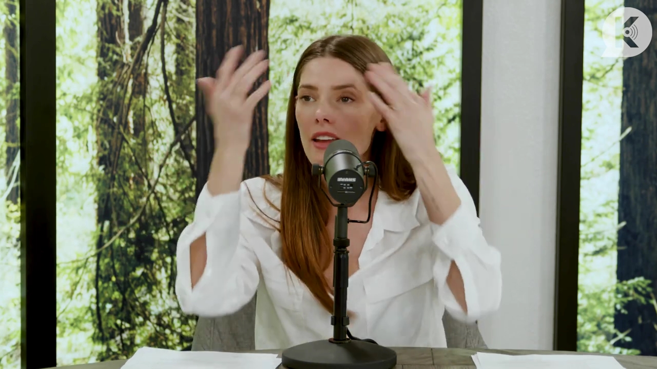 Ashley-Greene-dot-nl_TheTwilightEffect-Episode1TwilightRewatch-Part1of32374.jpg Ashley-Greene-dot-nl_TheTwilightEffect-Episode1TwilightRewatch-Part1of32374.jpg