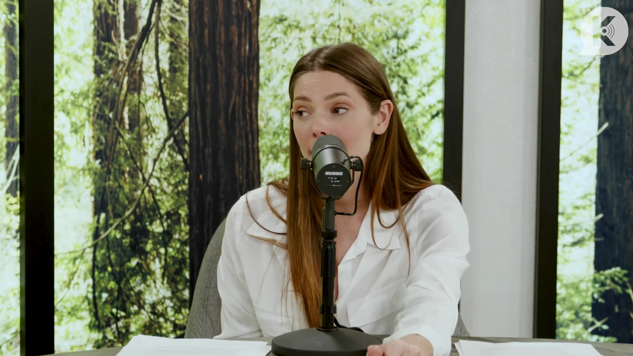 Ashley-Greene-dot-nl_TheTwilightEffect-Episode1TwilightRewatch-Part1of32384.jpg Ashley-Greene-dot-nl_TheTwilightEffect-Episode1TwilightRewatch-Part1of32384.jpg