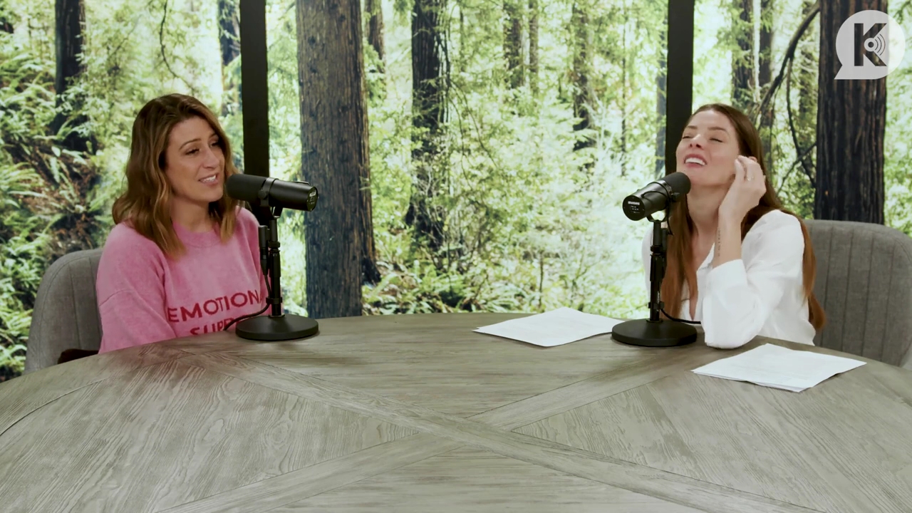 Ashley-Greene-dot-nl_TheTwilightEffect-Episode1TwilightRewatch-Part1of32516.jpg Ashley-Greene-dot-nl_TheTwilightEffect-Episode1TwilightRewatch-Part1of32516.jpg