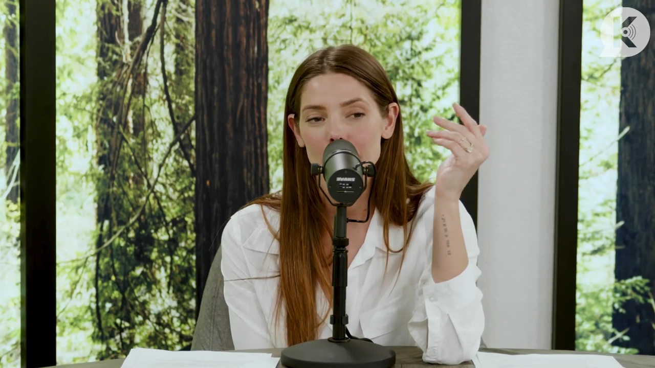 Ashley-Greene-dot-nl_TheTwilightEffect-Episode1TwilightRewatch-Part1of32607.jpg Ashley-Greene-dot-nl_TheTwilightEffect-Episode1TwilightRewatch-Part1of32607.jpg