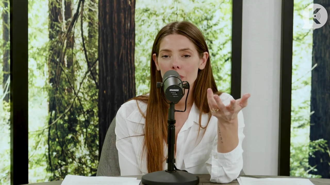 Ashley-Greene-dot-nl_TheTwilightEffect-Episode1TwilightRewatch-Part1of32638.jpg Ashley-Greene-dot-nl_TheTwilightEffect-Episode1TwilightRewatch-Part1of32638.jpg