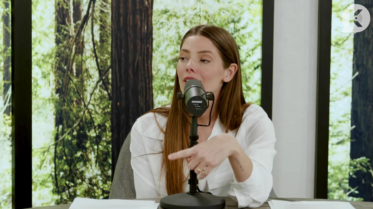 Ashley-Greene-dot-nl_TheTwilightEffect-Episode1TwilightRewatch-Part1of32640.jpg Ashley-Greene-dot-nl_TheTwilightEffect-Episode1TwilightRewatch-Part1of32640.jpg