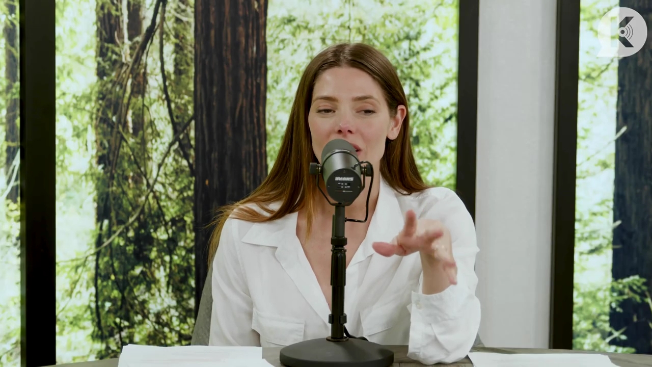 Ashley-Greene-dot-nl_TheTwilightEffect-Episode1TwilightRewatch-Part1of32700.jpg Ashley-Greene-dot-nl_TheTwilightEffect-Episode1TwilightRewatch-Part1of32700.jpg