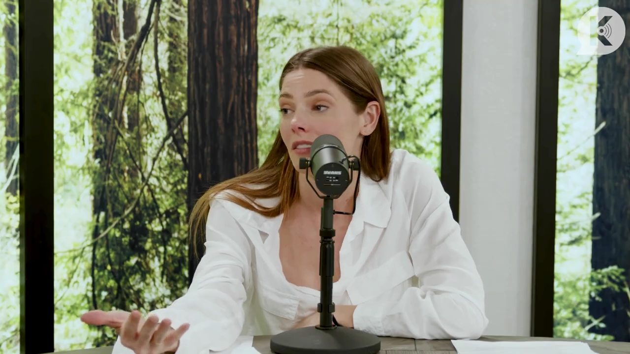 Ashley-Greene-dot-nl_TheTwilightEffect-Episode1TwilightRewatch-Part1of32740.jpg Ashley-Greene-dot-nl_TheTwilightEffect-Episode1TwilightRewatch-Part1of32740.jpg