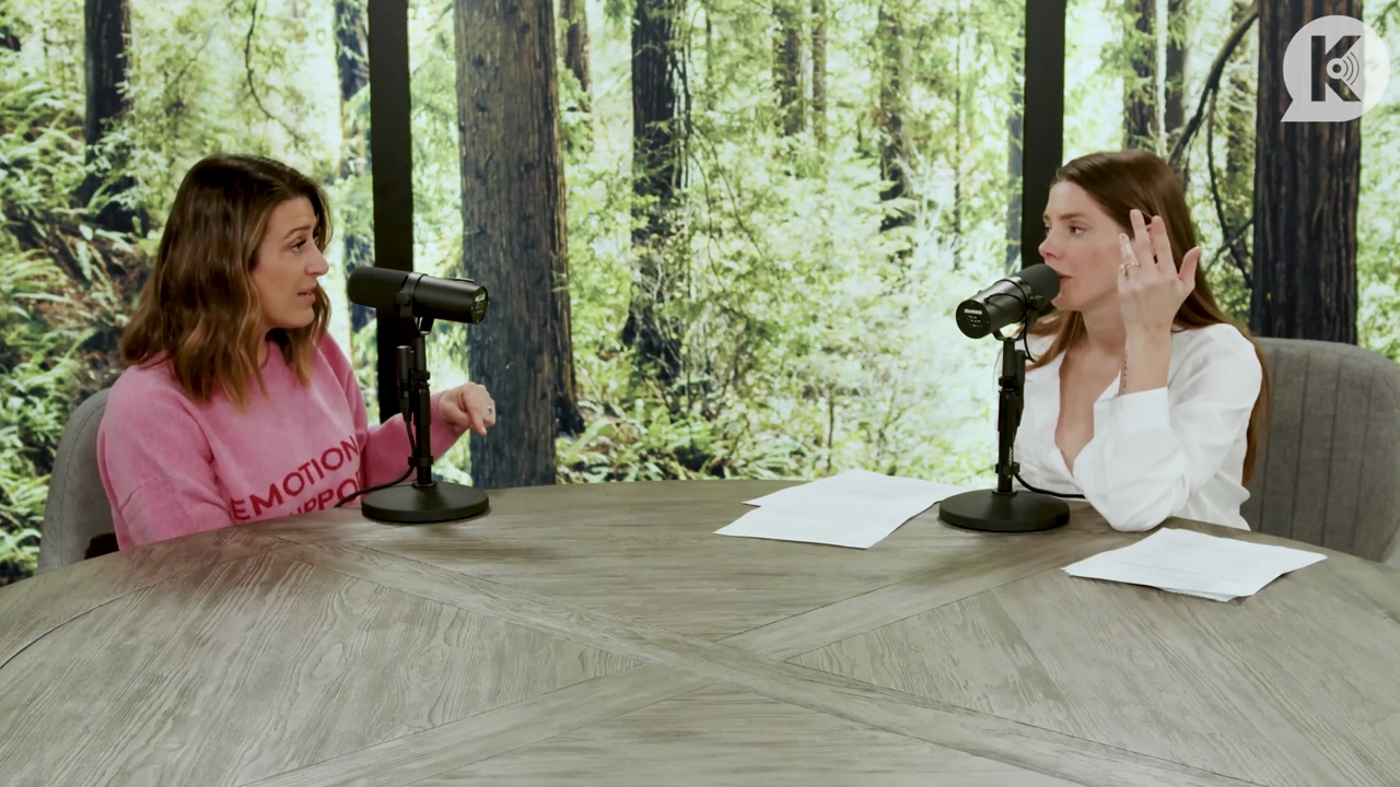 Ashley-Greene-dot-nl_TheTwilightEffect-Episode1TwilightRewatch-Part1of32755.jpg Ashley-Greene-dot-nl_TheTwilightEffect-Episode1TwilightRewatch-Part1of32755.jpg