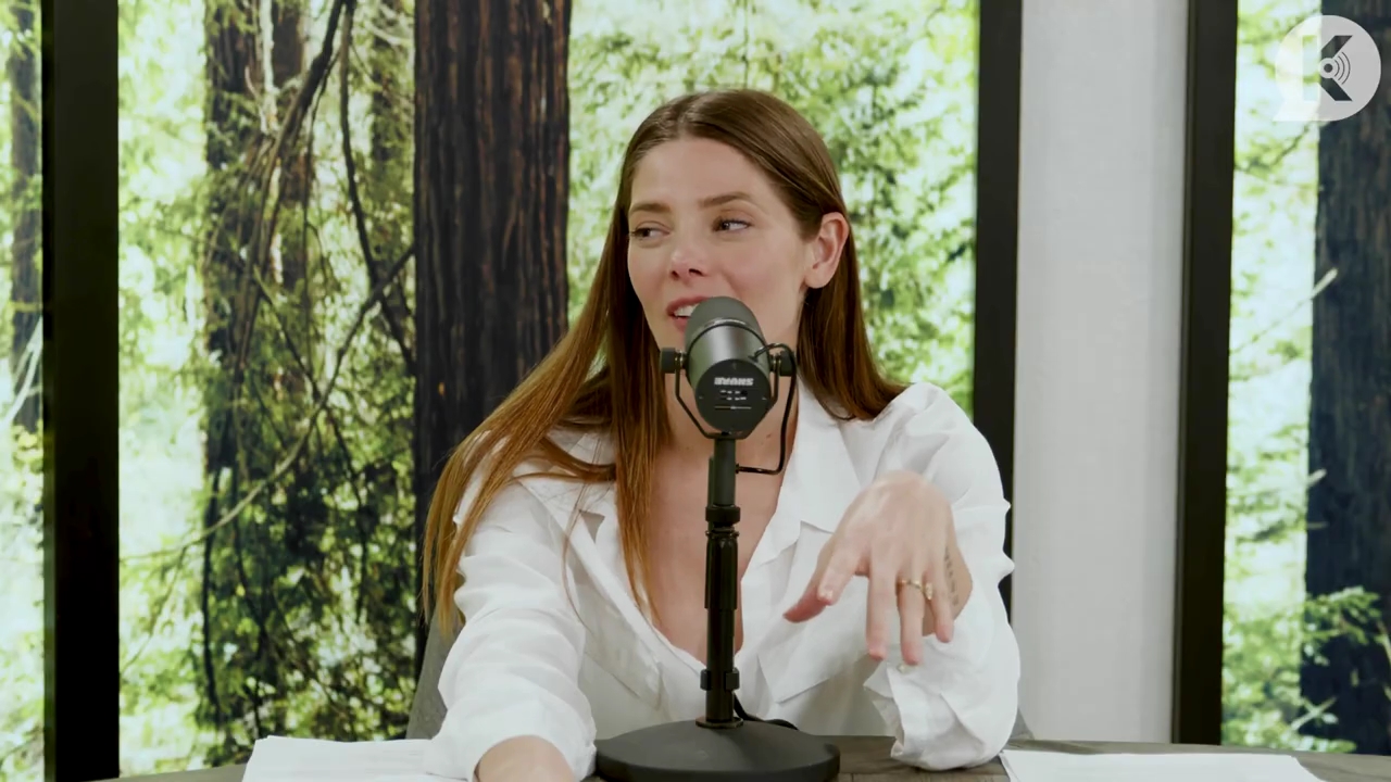 Ashley-Greene-dot-nl_TheTwilightEffect-Episode1TwilightRewatch-Part1of32886.jpg Ashley-Greene-dot-nl_TheTwilightEffect-Episode1TwilightRewatch-Part1of32886.jpg