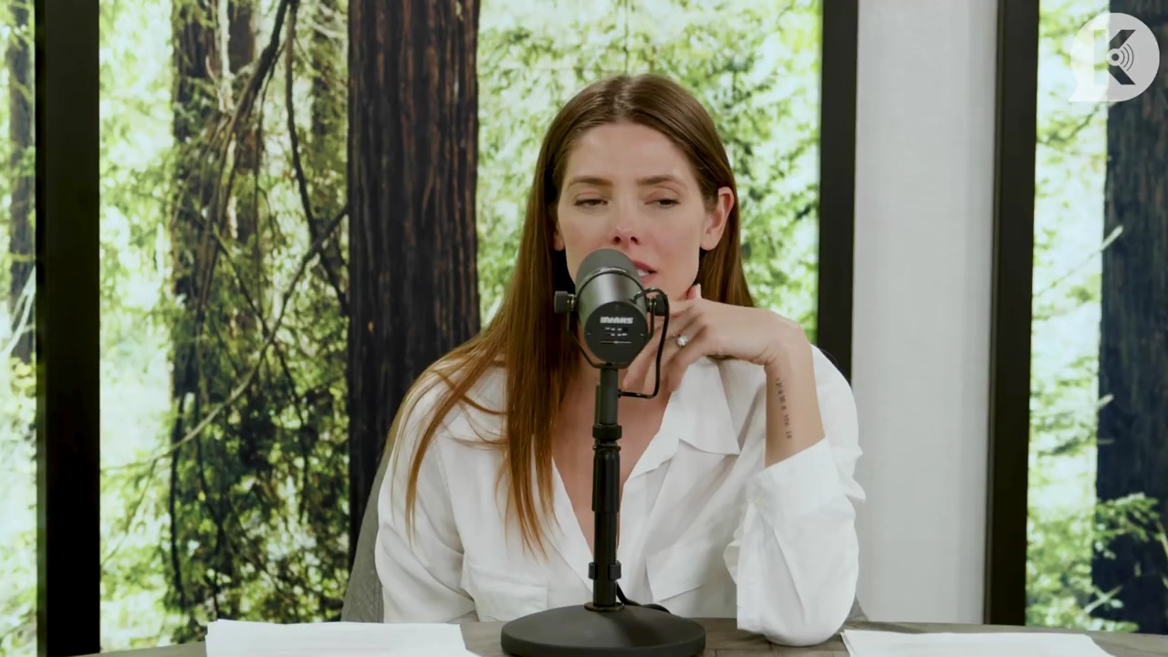 Ashley-Greene-dot-nl_TheTwilightEffect-Episode1TwilightRewatch-Part1of32926.jpg Ashley-Greene-dot-nl_TheTwilightEffect-Episode1TwilightRewatch-Part1of32926.jpg