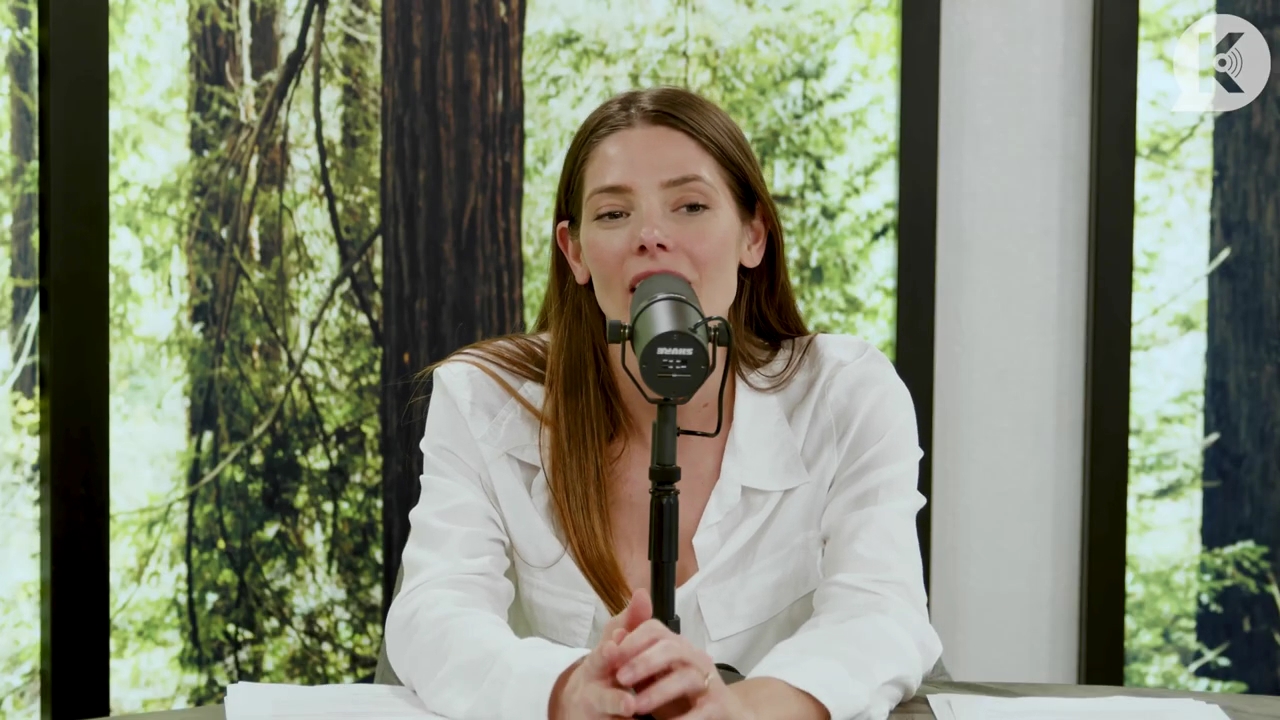 Ashley-Greene-dot-nl_TheTwilightEffect-Episode1TwilightRewatch-Part1of33115.jpg Ashley-Greene-dot-nl_TheTwilightEffect-Episode1TwilightRewatch-Part1of33115.jpg