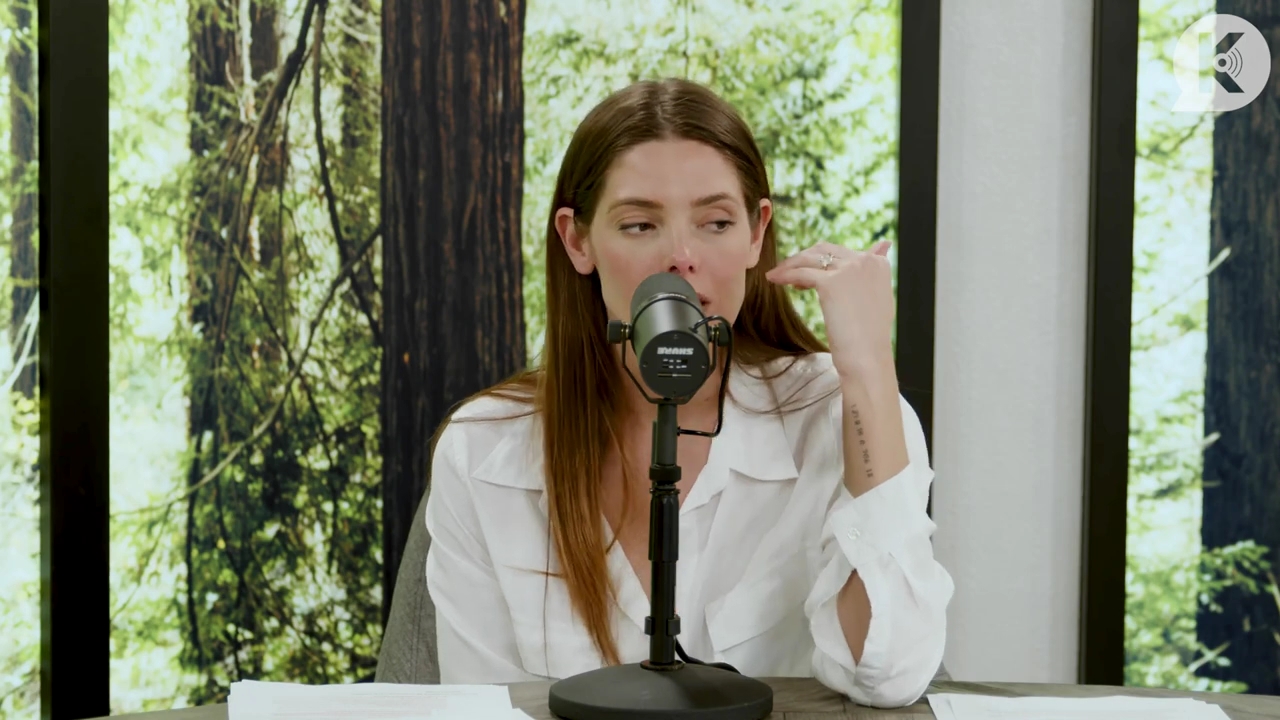 Ashley-Greene-dot-nl_TheTwilightEffect-Episode1TwilightRewatch-Part1of33224.jpg Ashley-Greene-dot-nl_TheTwilightEffect-Episode1TwilightRewatch-Part1of33224.jpg