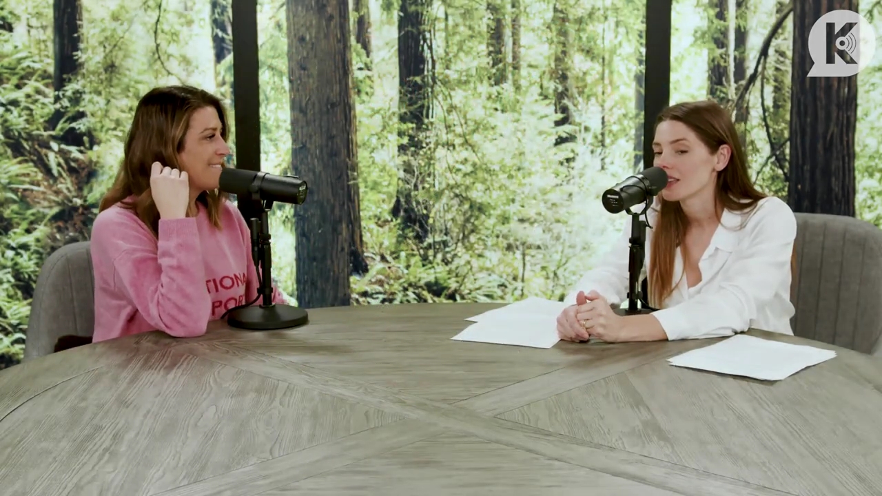 Ashley-Greene-dot-nl_TheTwilightEffect-Episode1TwilightRewatch-Part1of33266.jpg