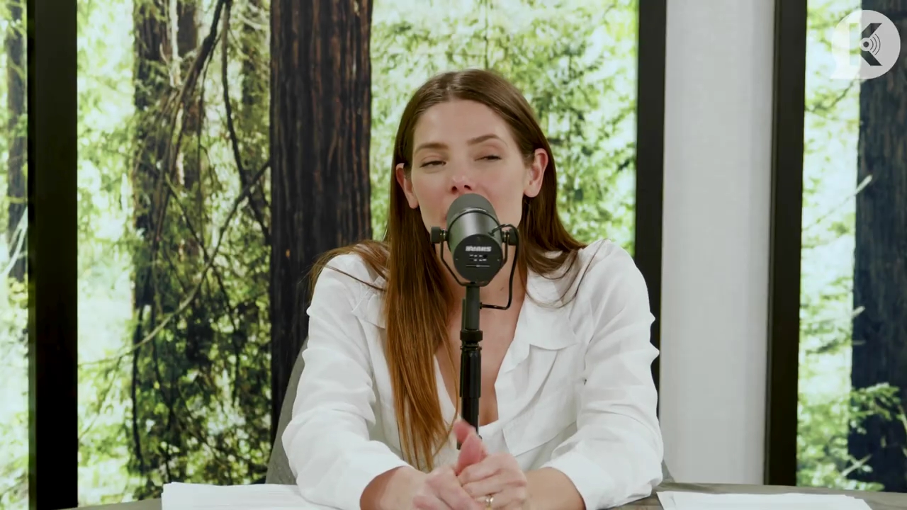 Ashley-Greene-dot-nl_TheTwilightEffect-Episode1TwilightRewatch-Part1of33273.jpg Ashley-Greene-dot-nl_TheTwilightEffect-Episode1TwilightRewatch-Part1of33273.jpg