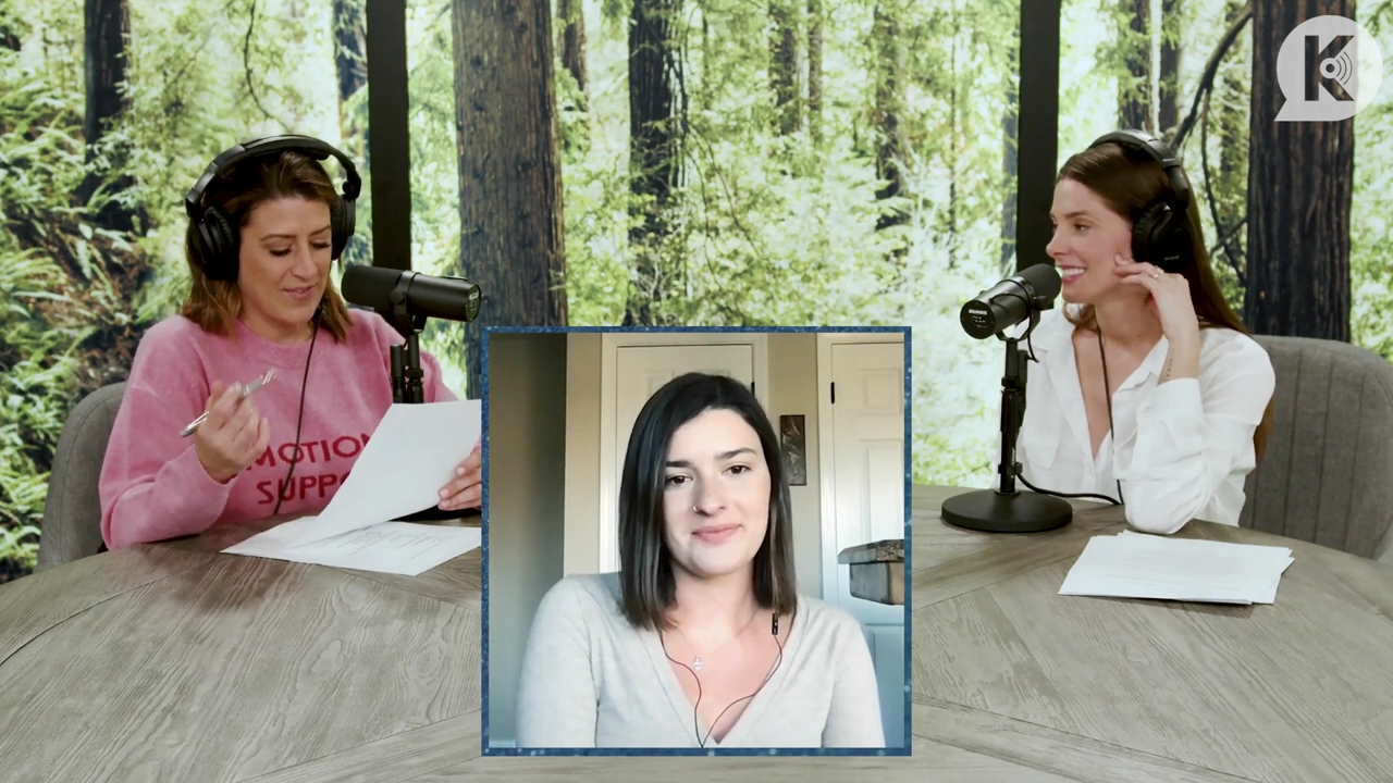 Ashley-Greene-dot-nl_TheTwilightEffect-Episode1TwilightRewatch-Part1of33479.jpg