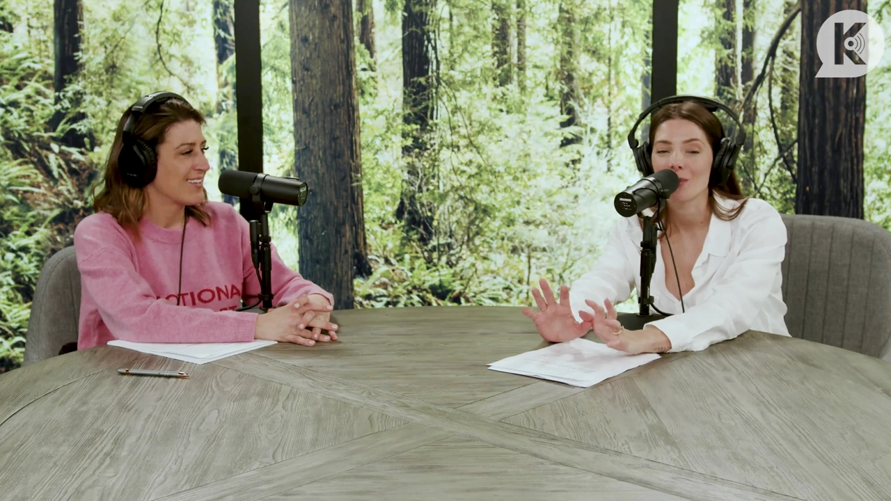 Ashley-Greene-dot-nl_TheTwilightEffect-Episode1TwilightRewatch-Part1of33615.jpg Ashley-Greene-dot-nl_TheTwilightEffect-Episode1TwilightRewatch-Part1of33615.jpg