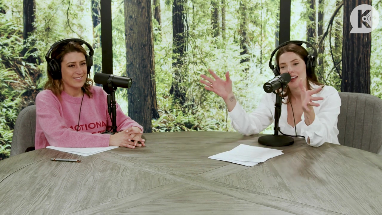 Ashley-Greene-dot-nl_TheTwilightEffect-Episode1TwilightRewatch-Part1of33632.jpg Ashley-Greene-dot-nl_TheTwilightEffect-Episode1TwilightRewatch-Part1of33632.jpg