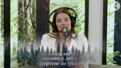 Ashley-Greene-dot-nl_TheTwilightEffect-Episode1TwilightRewatch-Part1of33692.jpg