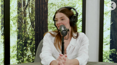 Ashley-Greene-dot-nl_TheTwilightEffect-Episode1TwilightRewatch-Part1of33723.jpg