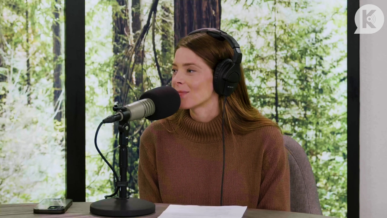 Ashley-Greene-dot-nl_TheTwilightEffectPostcast-Aflevering10MichaelSheen0018.jpg Ashley-Greene-dot-nl_TheTwilightEffectPostcast-Aflevering10MichaelSheen0018.jpg