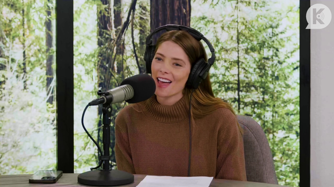 Ashley-Greene-dot-nl_TheTwilightEffectPostcast-Aflevering10MichaelSheen0020.jpg Ashley-Greene-dot-nl_TheTwilightEffectPostcast-Aflevering10MichaelSheen0020.jpg