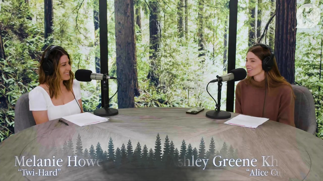 Ashley-Greene-dot-nl_TheTwilightEffectPostcast-Aflevering10MichaelSheen0022.jpg Ashley-Greene-dot-nl_TheTwilightEffectPostcast-Aflevering10MichaelSheen0022.jpg