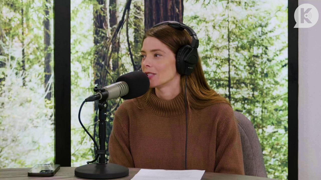 Ashley-Greene-dot-nl_TheTwilightEffectPostcast-Aflevering10MichaelSheen0049.jpg Ashley-Greene-dot-nl_TheTwilightEffectPostcast-Aflevering10MichaelSheen0049.jpg