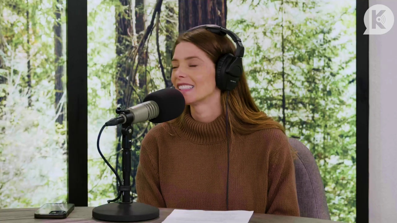 Ashley-Greene-dot-nl_TheTwilightEffectPostcast-Aflevering10MichaelSheen0081.jpg Ashley-Greene-dot-nl_TheTwilightEffectPostcast-Aflevering10MichaelSheen0081.jpg