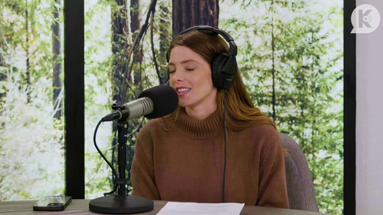 Ashley-Greene-dot-nl_TheTwilightEffectPostcast-Aflevering10MichaelSheen0088.jpg Ashley-Greene-dot-nl_TheTwilightEffectPostcast-Aflevering10MichaelSheen0088.jpg