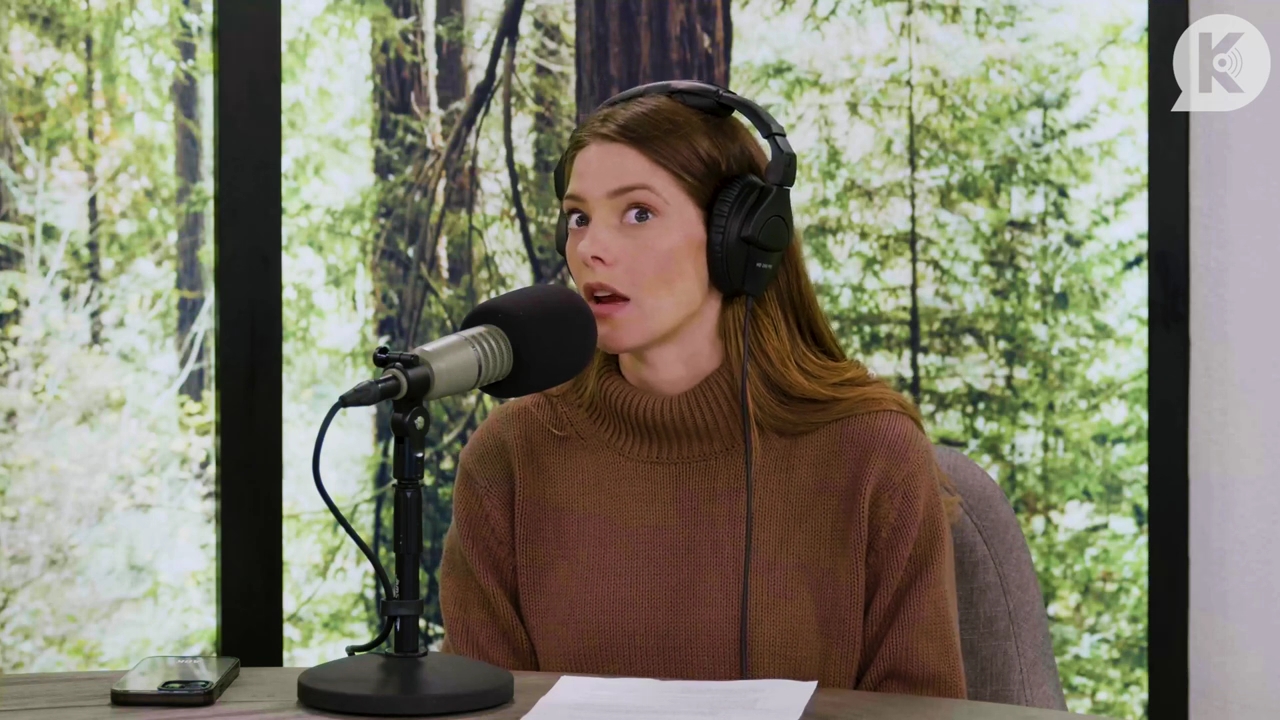 Ashley-Greene-dot-nl_TheTwilightEffectPostcast-Aflevering10MichaelSheen0090.jpg Ashley-Greene-dot-nl_TheTwilightEffectPostcast-Aflevering10MichaelSheen0090.jpg