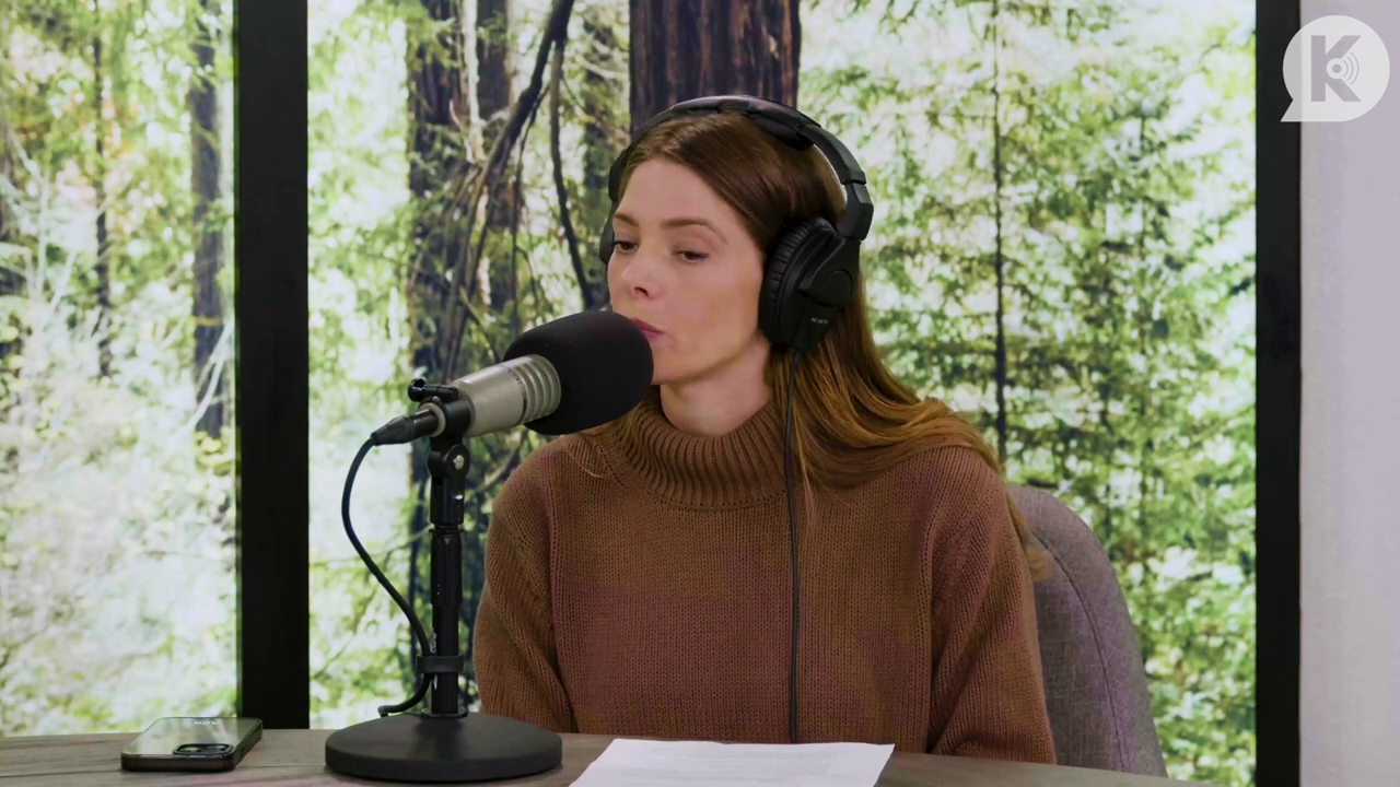 Ashley-Greene-dot-nl_TheTwilightEffectPostcast-Aflevering10MichaelSheen0100.jpg Ashley-Greene-dot-nl_TheTwilightEffectPostcast-Aflevering10MichaelSheen0100.jpg