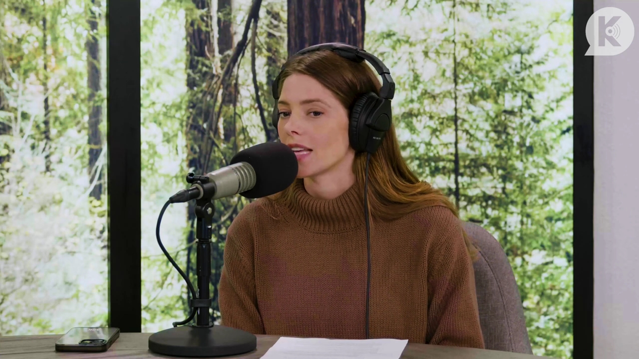 Ashley-Greene-dot-nl_TheTwilightEffectPostcast-Aflevering10MichaelSheen0119.jpg Ashley-Greene-dot-nl_TheTwilightEffectPostcast-Aflevering10MichaelSheen0119.jpg