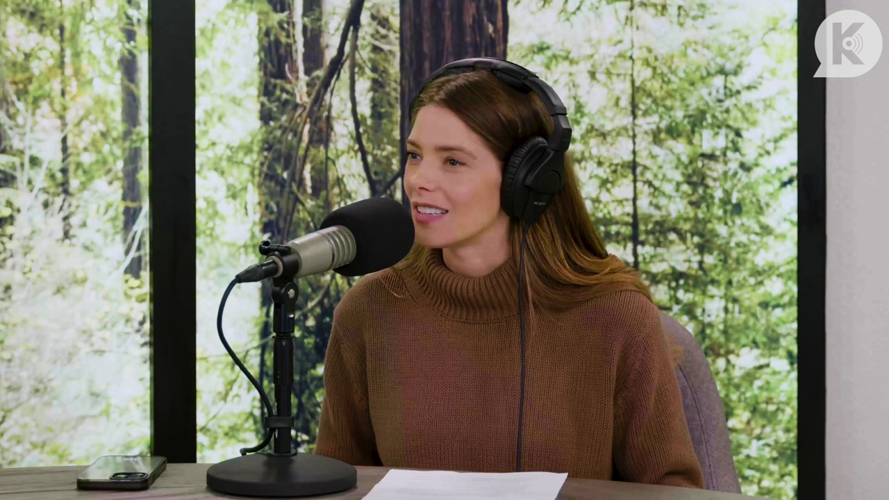 Ashley-Greene-dot-nl_TheTwilightEffectPostcast-Aflevering10MichaelSheen0122.jpg Ashley-Greene-dot-nl_TheTwilightEffectPostcast-Aflevering10MichaelSheen0122.jpg