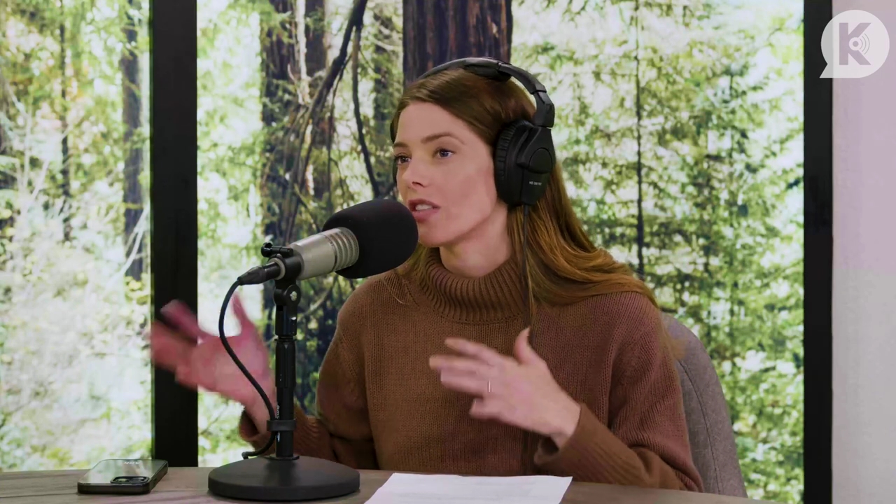 Ashley-Greene-dot-nl_TheTwilightEffectPostcast-Aflevering10MichaelSheen0128.jpg Ashley-Greene-dot-nl_TheTwilightEffectPostcast-Aflevering10MichaelSheen0128.jpg