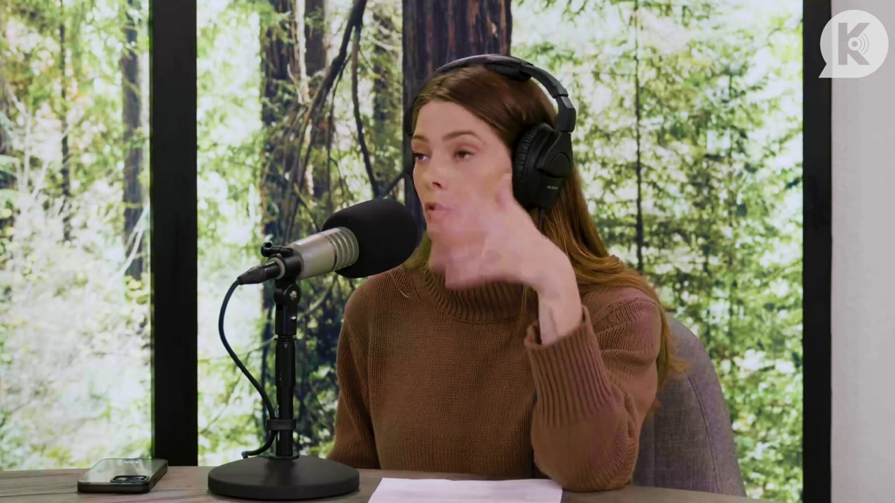 Ashley-Greene-dot-nl_TheTwilightEffectPostcast-Aflevering10MichaelSheen0138.jpg Ashley-Greene-dot-nl_TheTwilightEffectPostcast-Aflevering10MichaelSheen0138.jpg