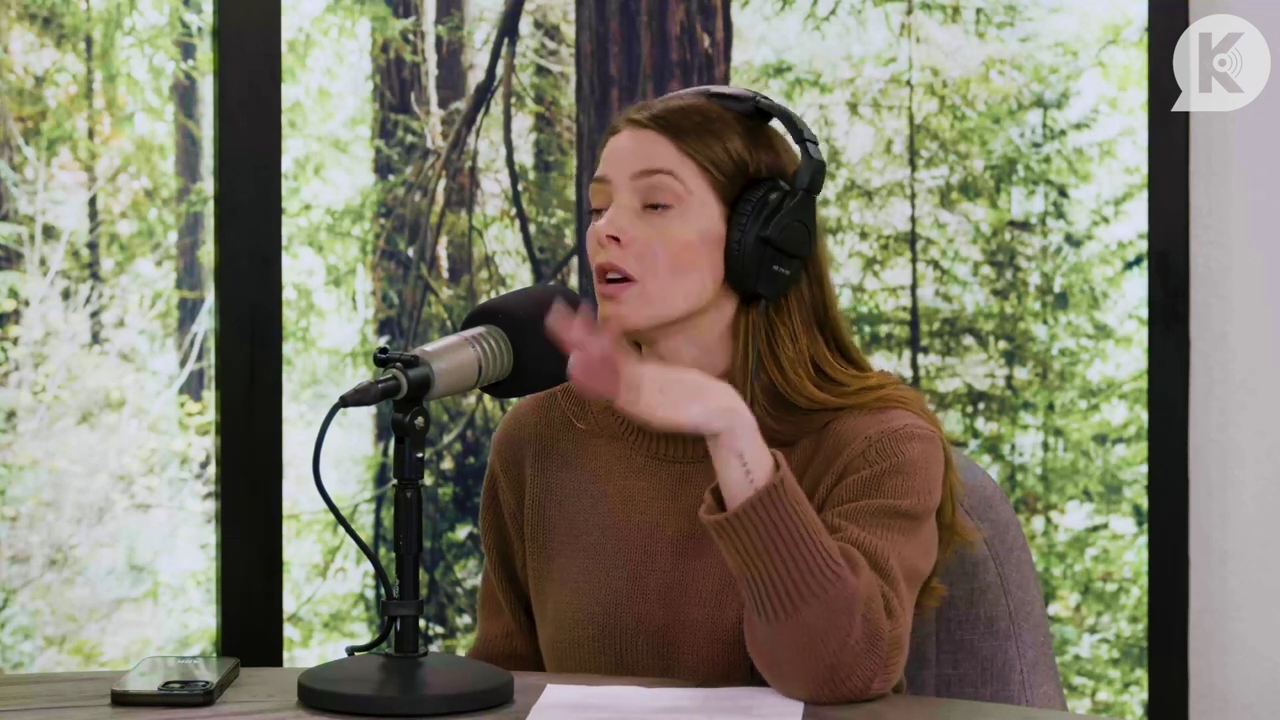 Ashley-Greene-dot-nl_TheTwilightEffectPostcast-Aflevering10MichaelSheen0139.jpg Ashley-Greene-dot-nl_TheTwilightEffectPostcast-Aflevering10MichaelSheen0139.jpg