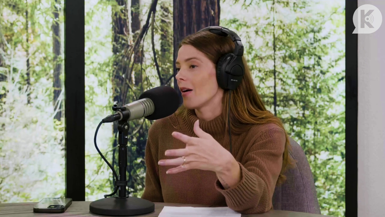 Ashley-Greene-dot-nl_TheTwilightEffectPostcast-Aflevering10MichaelSheen0147.jpg Ashley-Greene-dot-nl_TheTwilightEffectPostcast-Aflevering10MichaelSheen0147.jpg