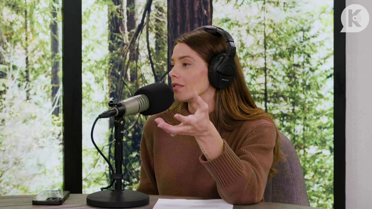 Ashley-Greene-dot-nl_TheTwilightEffectPostcast-Aflevering10MichaelSheen0150.jpg Ashley-Greene-dot-nl_TheTwilightEffectPostcast-Aflevering10MichaelSheen0150.jpg