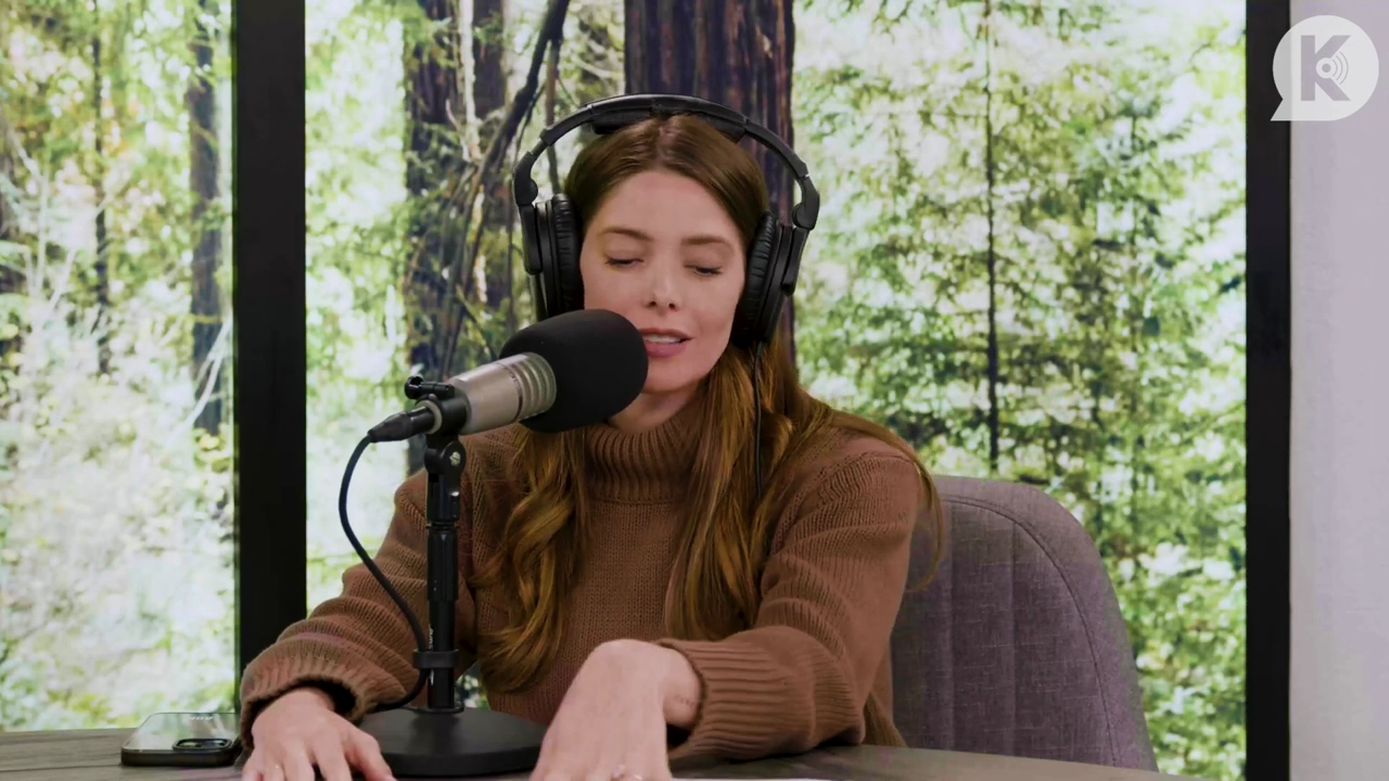 Ashley-Greene-dot-nl_TheTwilightEffectPostcast-Aflevering10MichaelSheen0223.jpg Ashley-Greene-dot-nl_TheTwilightEffectPostcast-Aflevering10MichaelSheen0223.jpg