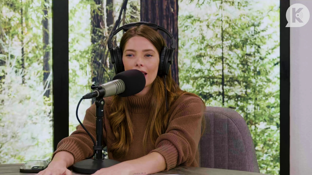 Ashley-Greene-dot-nl_TheTwilightEffectPostcast-Aflevering10MichaelSheen0670.jpg Ashley-Greene-dot-nl_TheTwilightEffectPostcast-Aflevering10MichaelSheen0670.jpg