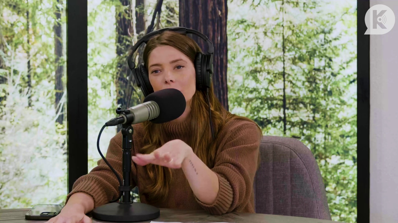 Ashley-Greene-dot-nl_TheTwilightEffectPostcast-Aflevering10MichaelSheen0675.jpg Ashley-Greene-dot-nl_TheTwilightEffectPostcast-Aflevering10MichaelSheen0675.jpg