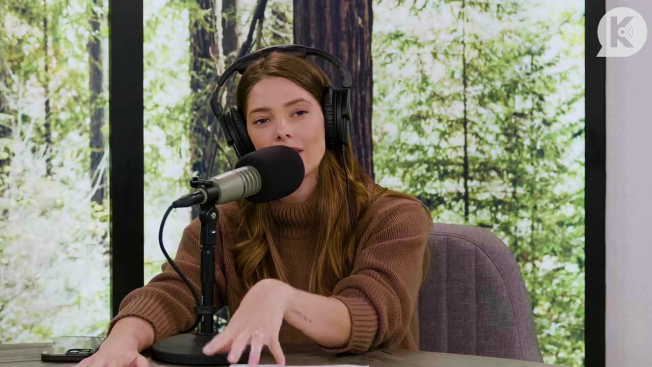 Ashley-Greene-dot-nl_TheTwilightEffectPostcast-Aflevering10MichaelSheen0678.jpg