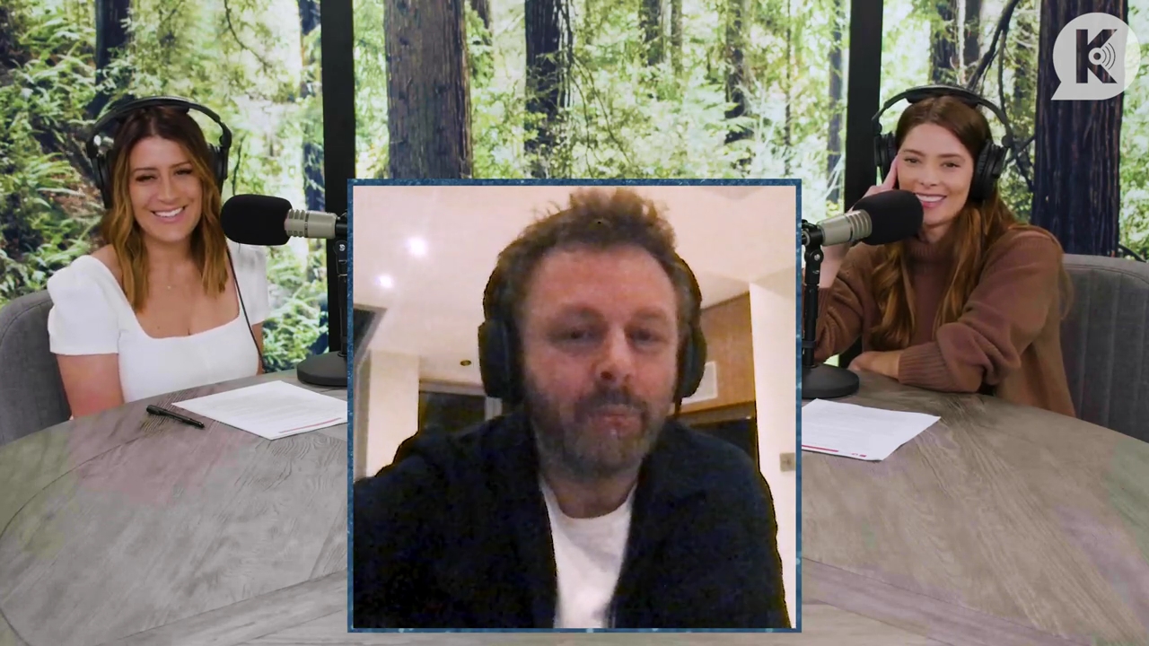 Ashley-Greene-dot-nl_TheTwilightEffectPostcast-Aflevering10MichaelSheen0701.jpg Ashley-Greene-dot-nl_TheTwilightEffectPostcast-Aflevering10MichaelSheen0701.jpg