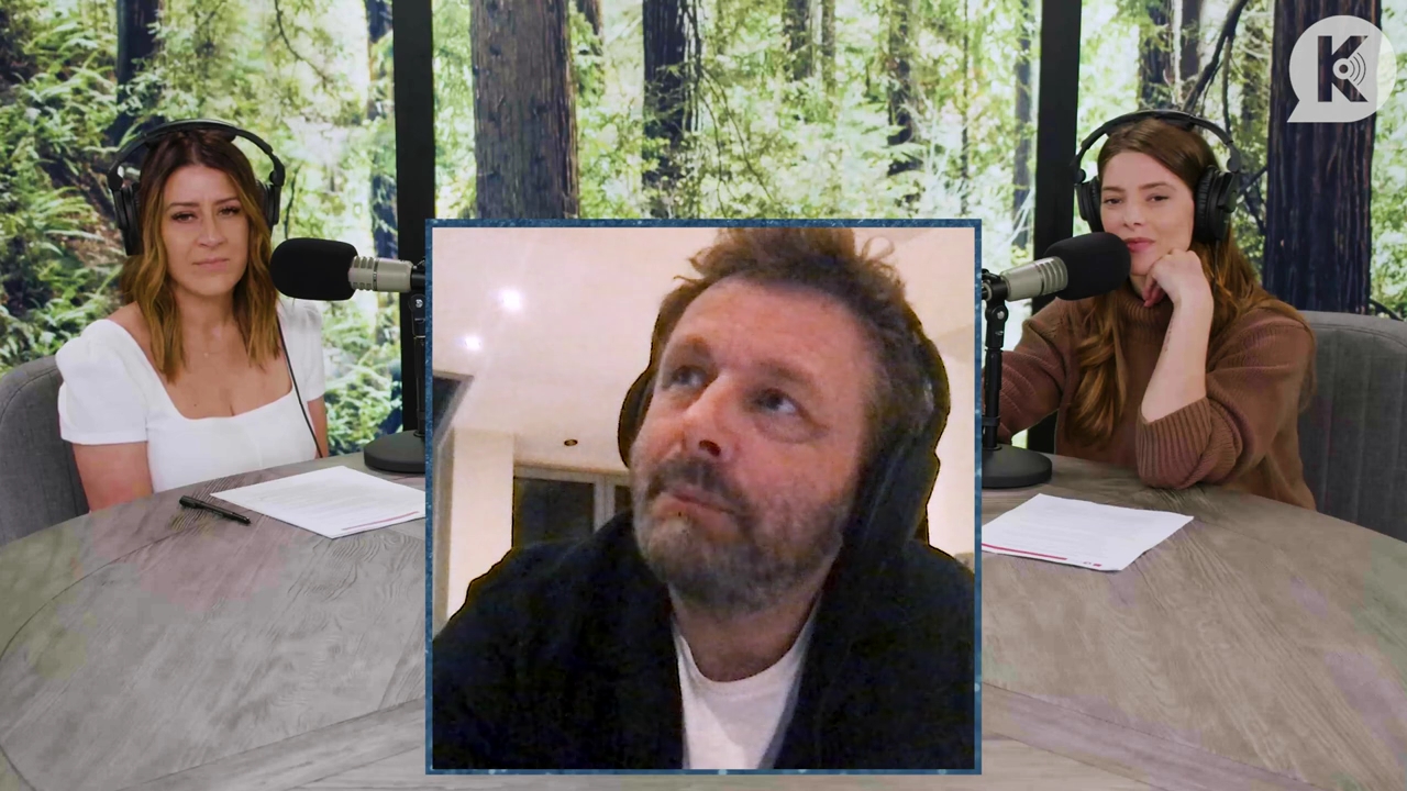 Ashley-Greene-dot-nl_TheTwilightEffectPostcast-Aflevering10MichaelSheen0810.jpg Ashley-Greene-dot-nl_TheTwilightEffectPostcast-Aflevering10MichaelSheen0810.jpg