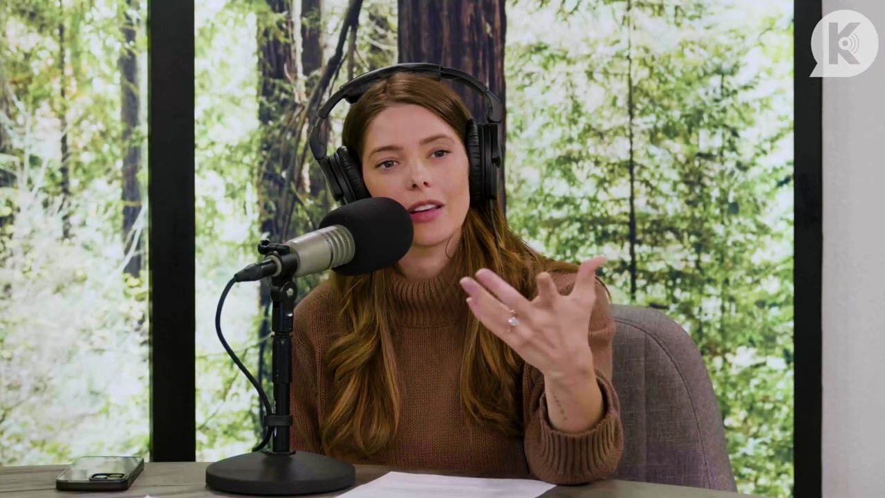 Ashley-Greene-dot-nl_TheTwilightEffectPostcast-Aflevering10MichaelSheen0932.jpg Ashley-Greene-dot-nl_TheTwilightEffectPostcast-Aflevering10MichaelSheen0932.jpg