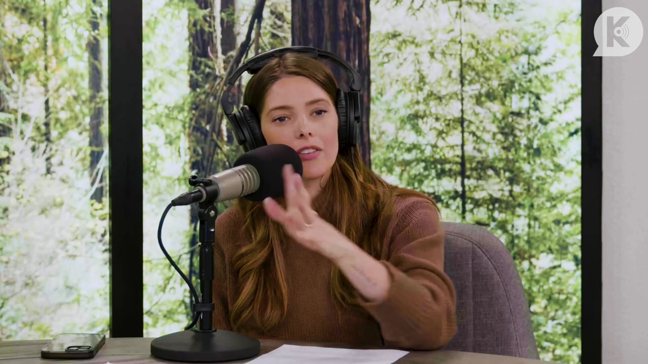 Ashley-Greene-dot-nl_TheTwilightEffectPostcast-Aflevering10MichaelSheen0934.jpg