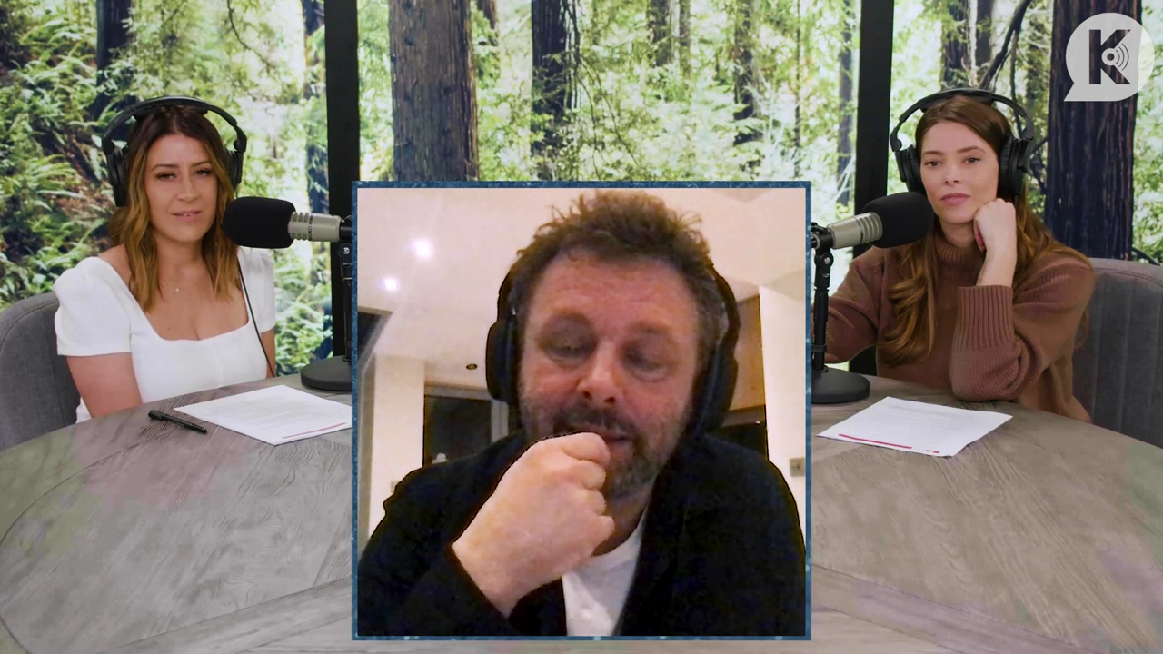 Ashley-Greene-dot-nl_TheTwilightEffectPostcast-Aflevering10MichaelSheen1100.jpg Ashley-Greene-dot-nl_TheTwilightEffectPostcast-Aflevering10MichaelSheen1100.jpg