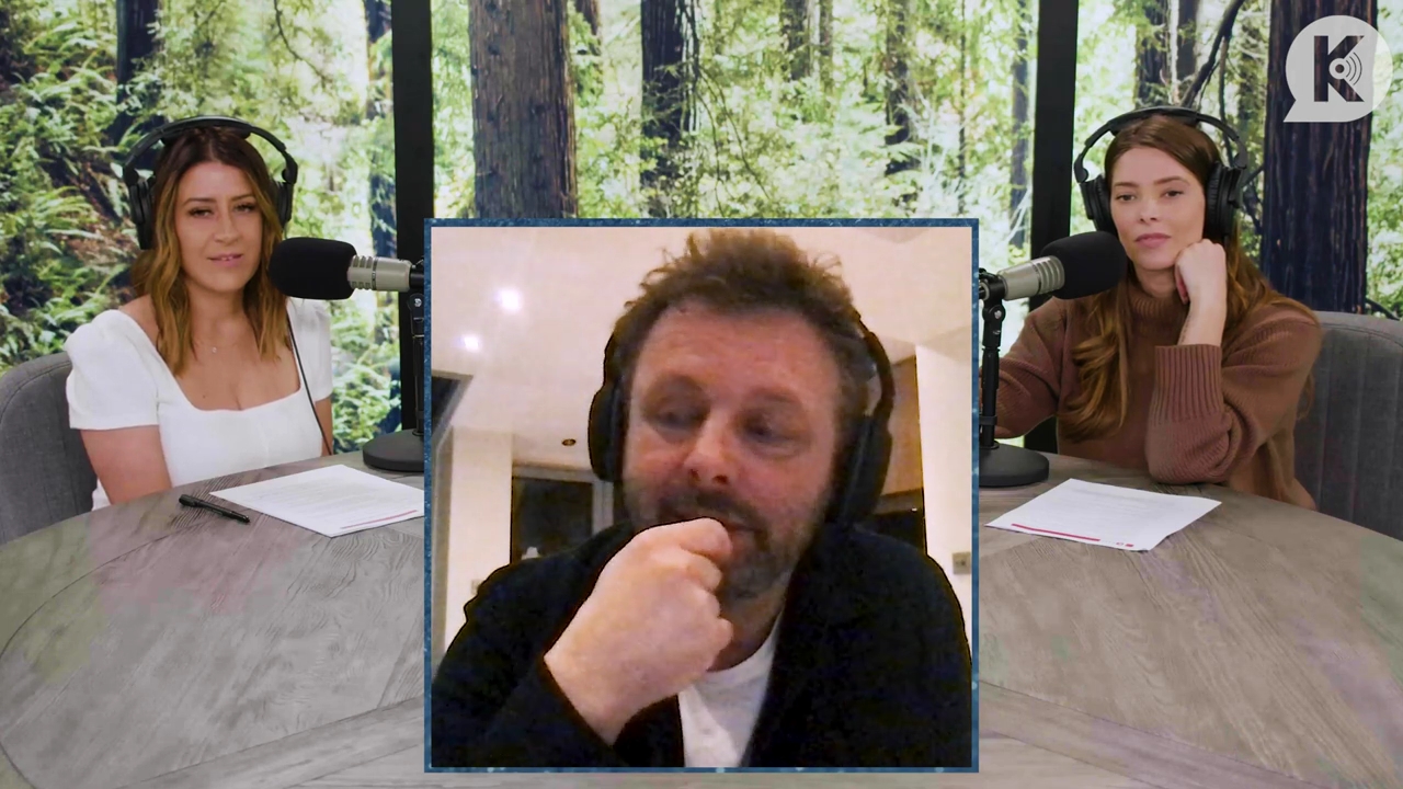 Ashley-Greene-dot-nl_TheTwilightEffectPostcast-Aflevering10MichaelSheen1101.jpg Ashley-Greene-dot-nl_TheTwilightEffectPostcast-Aflevering10MichaelSheen1101.jpg