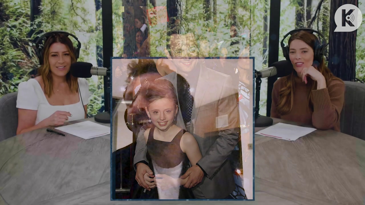 Ashley-Greene-dot-nl_TheTwilightEffectPostcast-Aflevering10MichaelSheen1196.jpg Ashley-Greene-dot-nl_TheTwilightEffectPostcast-Aflevering10MichaelSheen1196.jpg