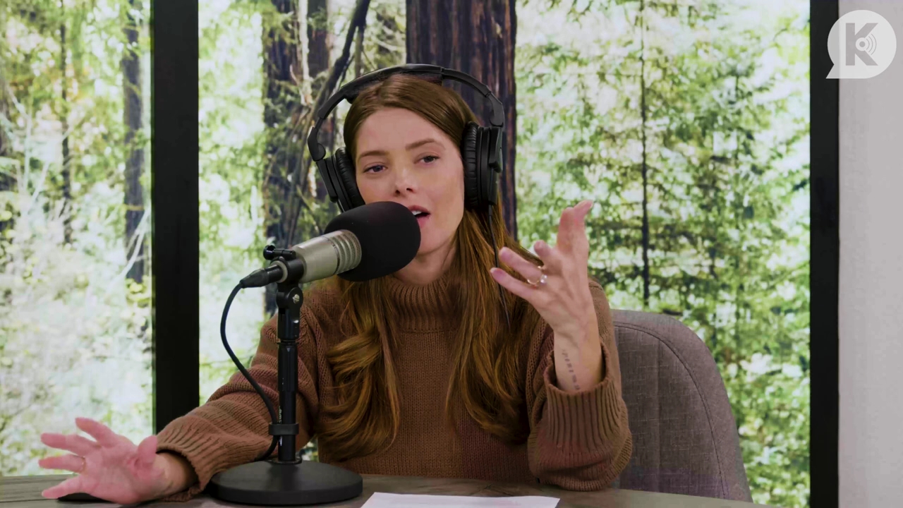 Ashley-Greene-dot-nl_TheTwilightEffectPostcast-Aflevering10MichaelSheen1397.jpg Ashley-Greene-dot-nl_TheTwilightEffectPostcast-Aflevering10MichaelSheen1397.jpg